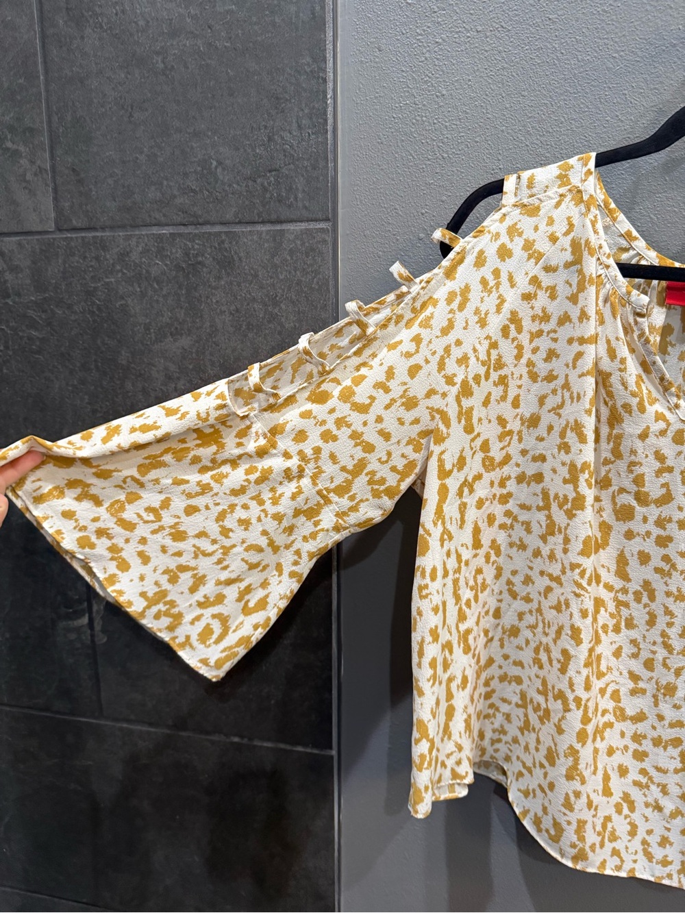 Jennifer Lopez White and Mustard Yellow Cold-Shoulder Blouse - Picture 3 of 4